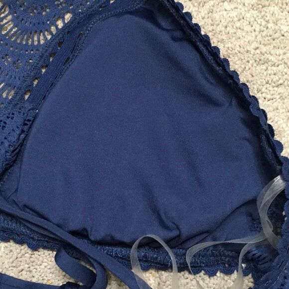 BECCA high neck crochet bikini top. - Picture 8 of 10